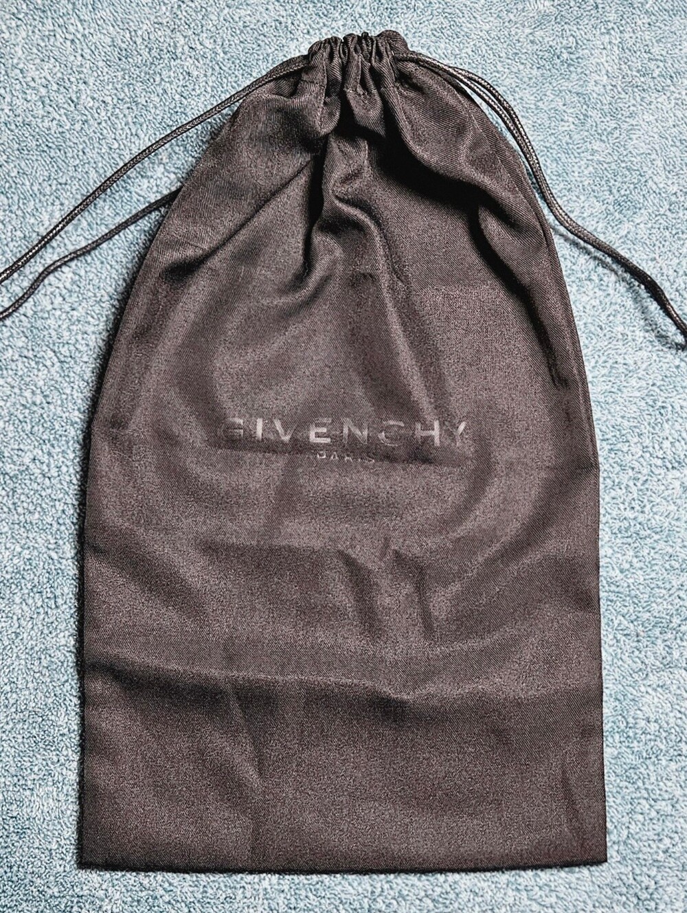 NEW Givenchy 4G Wallet Dust Bag Authentic Black Chain Clutch Purse Card Storage